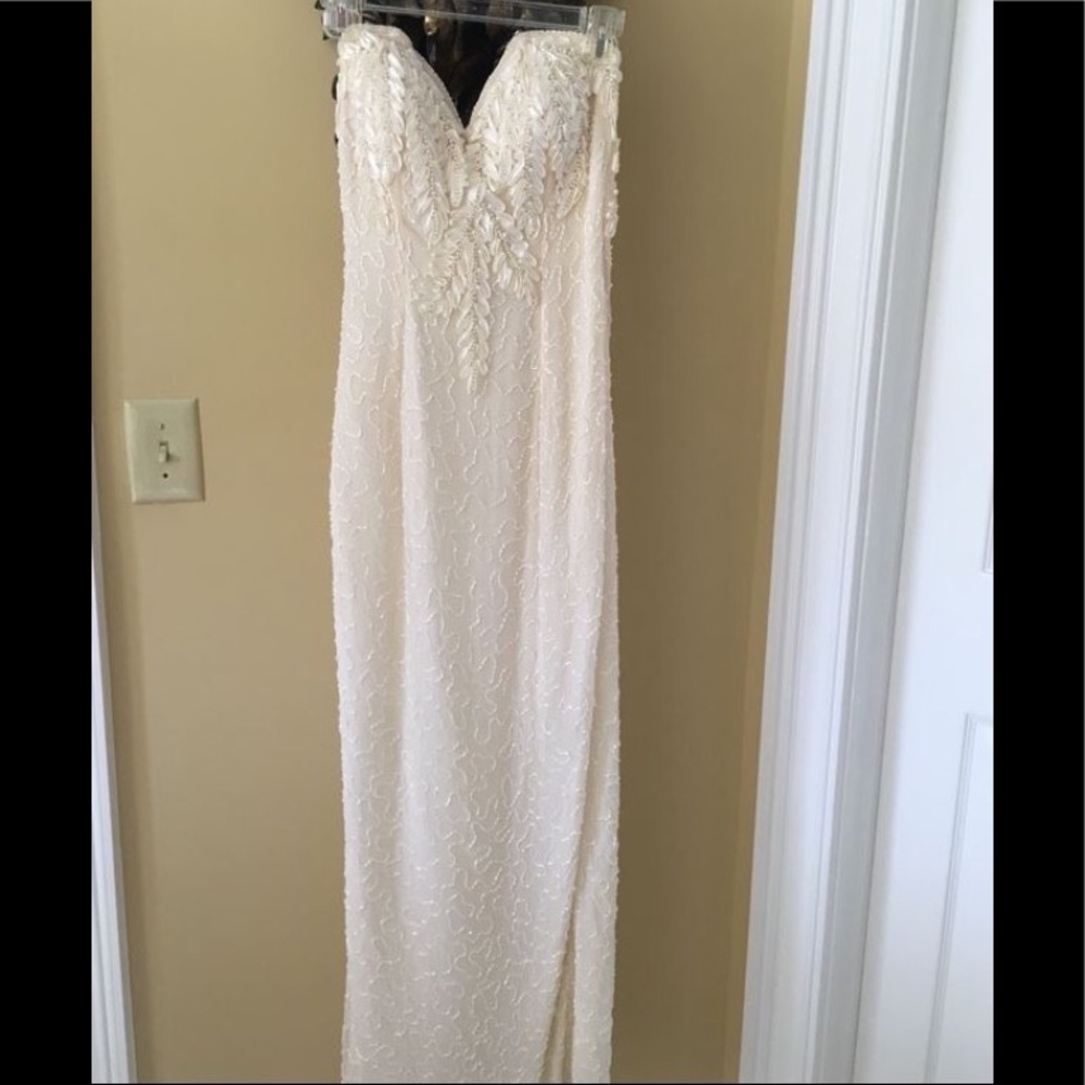 Strapless dress